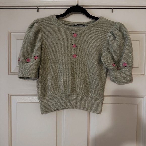 Zara Green Sweater with Pink Accents - Picture 4 of 4